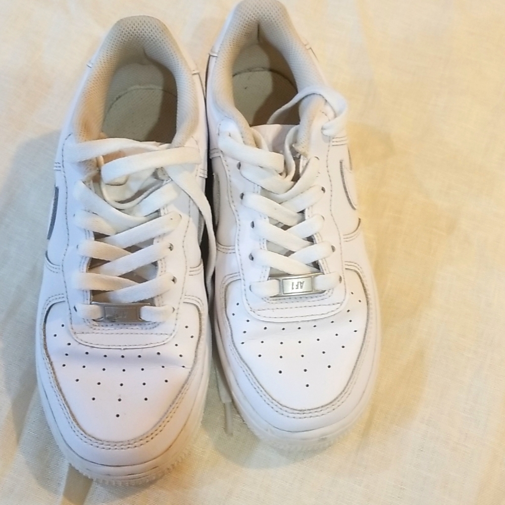 NIKE Air force  in white women size 4